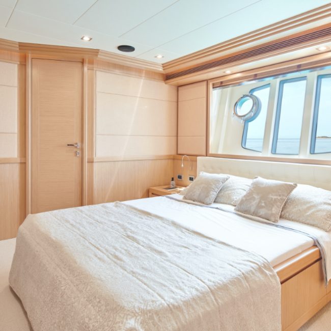 Navetta 26 Friend's Boat_Interior_Convertible cabin 2_YACHT IN