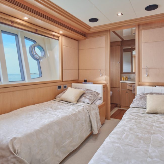 Navetta 26 Friend's Boat_Interior_Twin cabin_YACHT IN