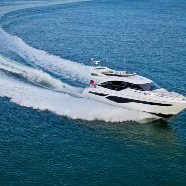 f55-exterior-white-hull-sea-trial-03-820x540